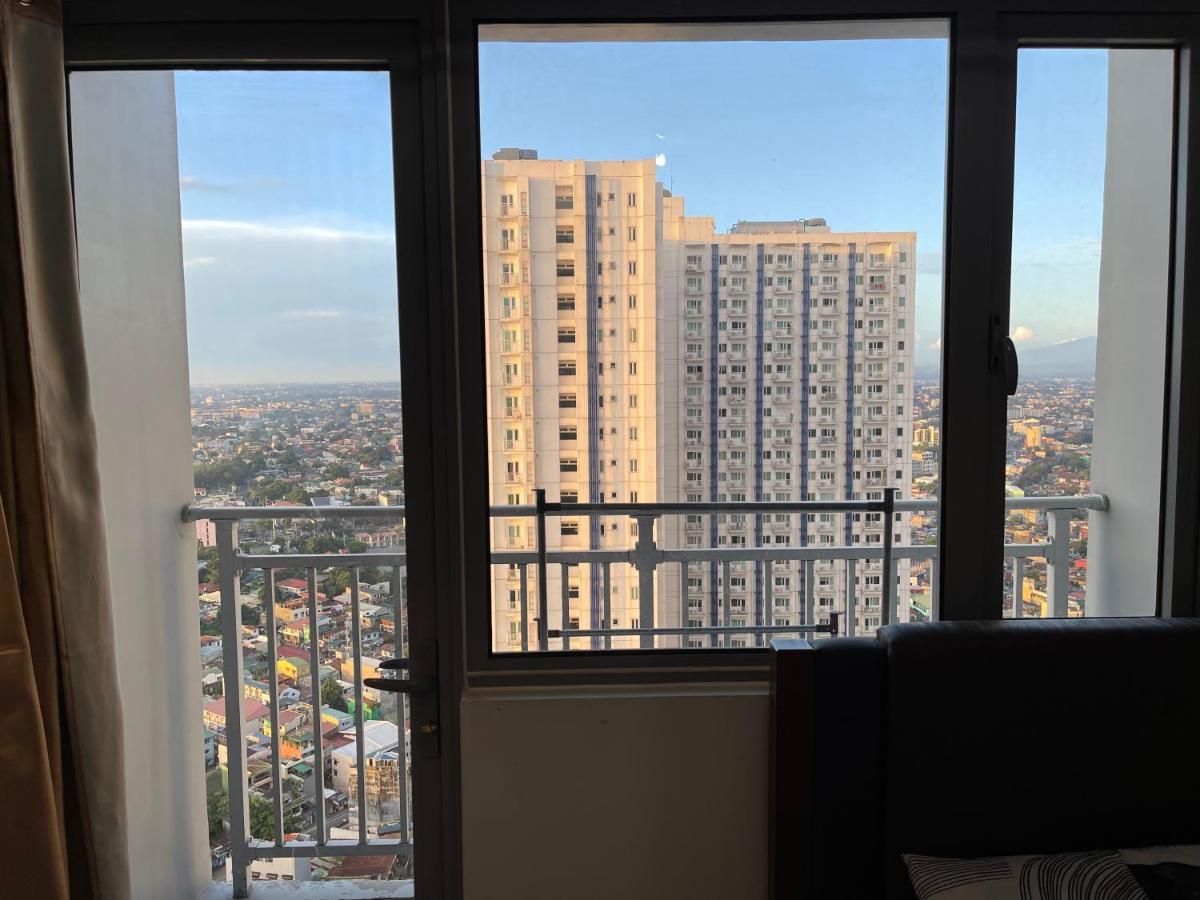 Relaxing City View Aparthotel Manila Exterior photo